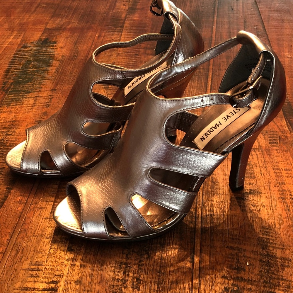 SEXY Metallic Heels